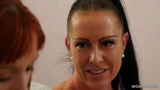 Nobriedušās Lesbietes Draugiem Ar Seksu Pirmo Reizi