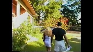 Loira gostosa dèyè bunduda